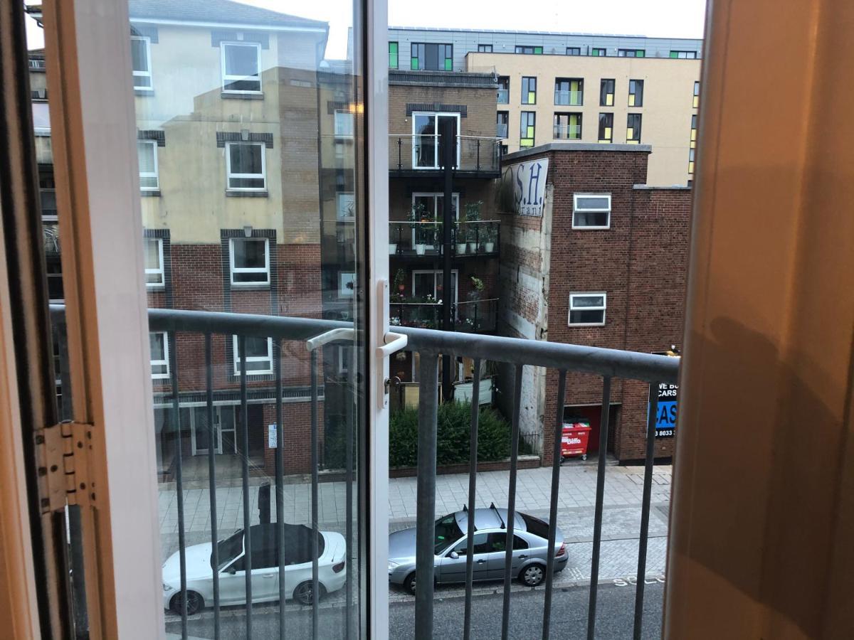 Honest City Centre Apartment 2 Southampton Eksteriør billede